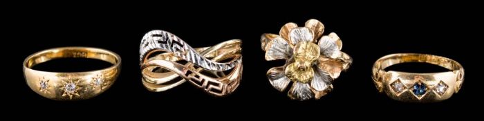 A diamond single-stone ring approximately 0.