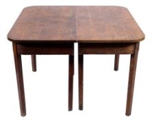 The D-end sections of an early 19th Century oak dining table:,