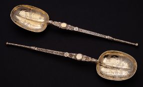 A pair of Edward VII silver gilt anointing spoons, maker Wakely & Wheeler, London,