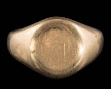 A 9ct gold signet ring, 7.5gms gross weight, ring size K.
