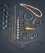 A quantity of jewellery and gold jewellery items to include: a turquoise necklet,