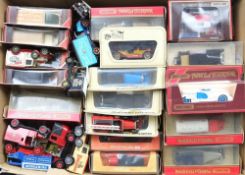 A boxed collection of Matchbox 'Models of Yesteryear': together with several loose models (a lot)