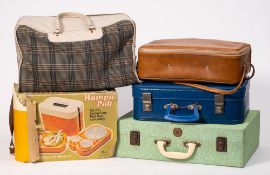Five various vintage picnic sets : including Optima,