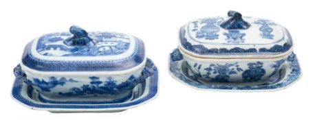 A Chinese blue and white small tureen,