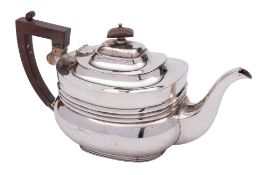 An Edward VII silver teapot, maker Fordham & Faulkner, Sheffield,