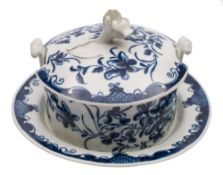 A First Period Worcester blue and white butter tub,