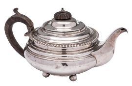 A George IV silver teapot, maker Richard Pearce & George Burrows, London,