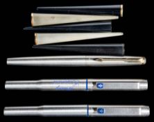 A Parker 25 Flighter fountain pen and fibre tip pen set: the fountain pen marked 'Writing