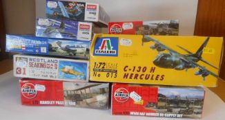 Various makers, a collection of mostly 1/72nd scale model kits: WWI and WWII including Comet,