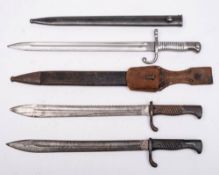 A World War One German pioneer bayonet model 98/05 : with 36cm fullered blade with saw back,
