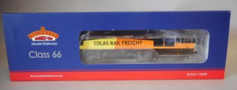 Bachmann, 00 gauge, a Class 66 diesel locomotive No 66846: in Colas Rail freight livery, boxed.