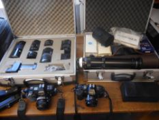 Minolta 7000 AF 35mm SLR camera, handle: together with a Minolta 9000 AF, 35mm SLR camera,