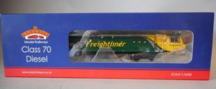 Bachmann, 00 gauge, a Class 70 diesel locomotive No 70004: in Freightliner livery, boxed.
