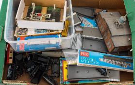 A group of miscellaneous HO/OO and N gauge buildings.