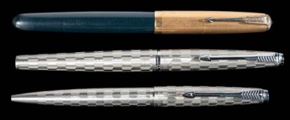 A Parker 51 Vacumatic fountain pen: black with gold fill blue diamond cap,