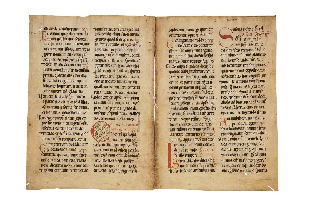 Ɵ Bifolium from a Homiliary, in Latin, decorated manuscript on parchment - Image 2 of 2