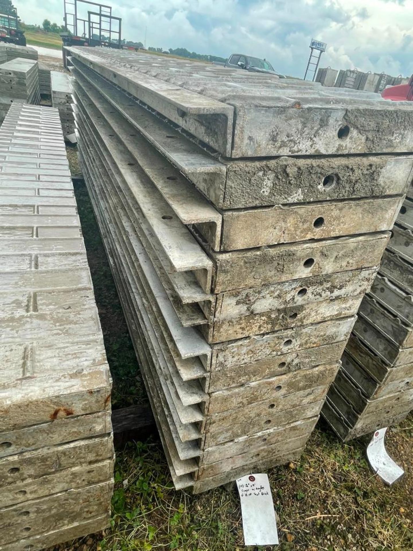 (14) 12" x 9' Corners with 9' Angles Wall-Ties Textured Brick Aluminum Concrete Forms 6-12 Hole Patt - Image 3 of 6
