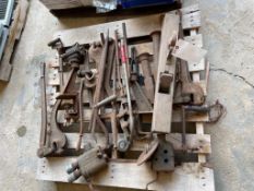 (1) Pallet of Miscellaneous Metal Tools. Located in Waukegan, IL.