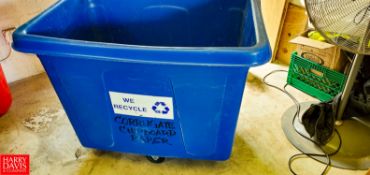 Rubermaid 16. Cubic Feet Cart