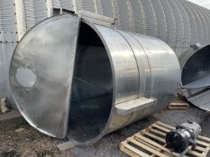 Aprox. 1,600 Gal Vertical S/S Tank, with Hinged Lid, Sloped Flat Bottom, Lightnin 3 hp / 1760 rpm