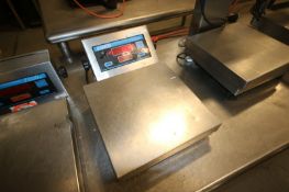 Doran Digital S/S Platform Scale,M/N 7000XLM, S/N SL708482, with Aprox. 12