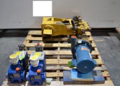 Lot of Pumps (Located Lebanon, PA) (Load Fee $25.00)