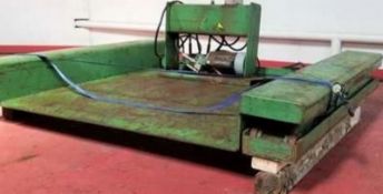 Ergonomic Pallet Lift. Hydraulic. Platform is 50