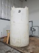 Aprox. 2,000 gallon plastic tank, 90