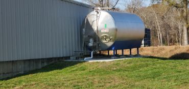 Cherry-Burrell Tank, 5,000 Gal. S/S Single Wall Horizontal Tank, Overall Dims.: Aprox. 8 Diameter