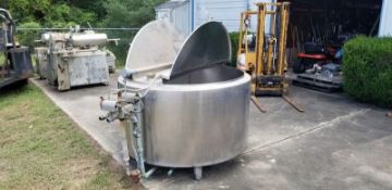 Damrow 300 Gal. S/S Tank, M/N 300-GA, S/N 650119, Type MVL, with Top Mounted Agitation Motor & (2)