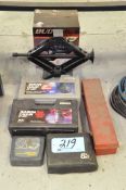 Lot-Tire Chain and Mobility Kits, Triangle Kit, Screw Jack and Car Cover