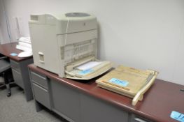 Hewlett Packard Color Laser Jet 5550n Pinter with Paper Cutter