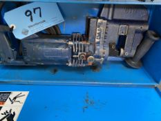 Hougen Ogura 75002.5, Hydraulic Hand Punching Machine (110 Volt)