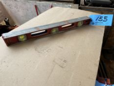 Lot of (2) Levels - 2 ft.
