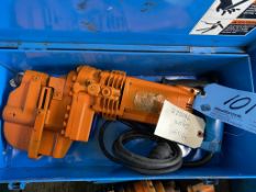 Hougen Ogura 75002.5, Hydraulic Hand Punching Machine (110 Volt)