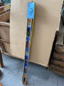 Lot of (2) Levels - 4 ft.