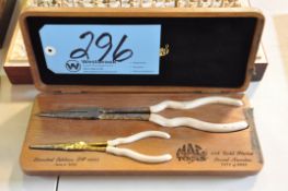 Mac Tools 2-Piece Needle Nose Plier Set with Case
