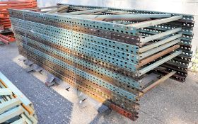 Lot-(12) 48