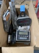 Challenger Digital Scale with accessories