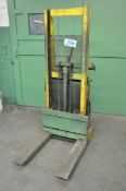 Big Joe Model 1056, 1500-Lbs. Capacity Electric Die Lift Cart
