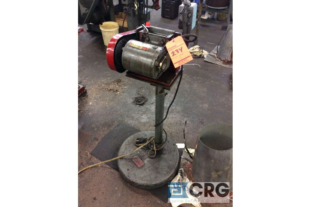 Motorized wire straightener, 1 phase (LOCATED ON 1ST FLOOR PRODUCTION AREA)