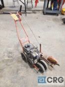 Husqvarna LE475 lawn edger, with Briggs and Stratton 475 series gas engine (595-01)