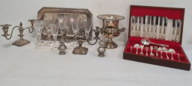 Pair of modern Dartington champagne flutes (boxed), a silver-plated two-handled wine cooler of urn