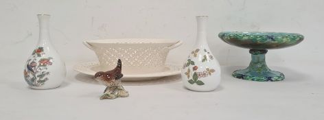 George Jones majolica pottery comport with husk and ribband borders, mistletoe decoration to the