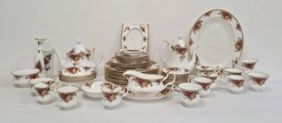 Royal Albert 'Old Country Roses' pattern china part dinner service to include bowls, gravy boat