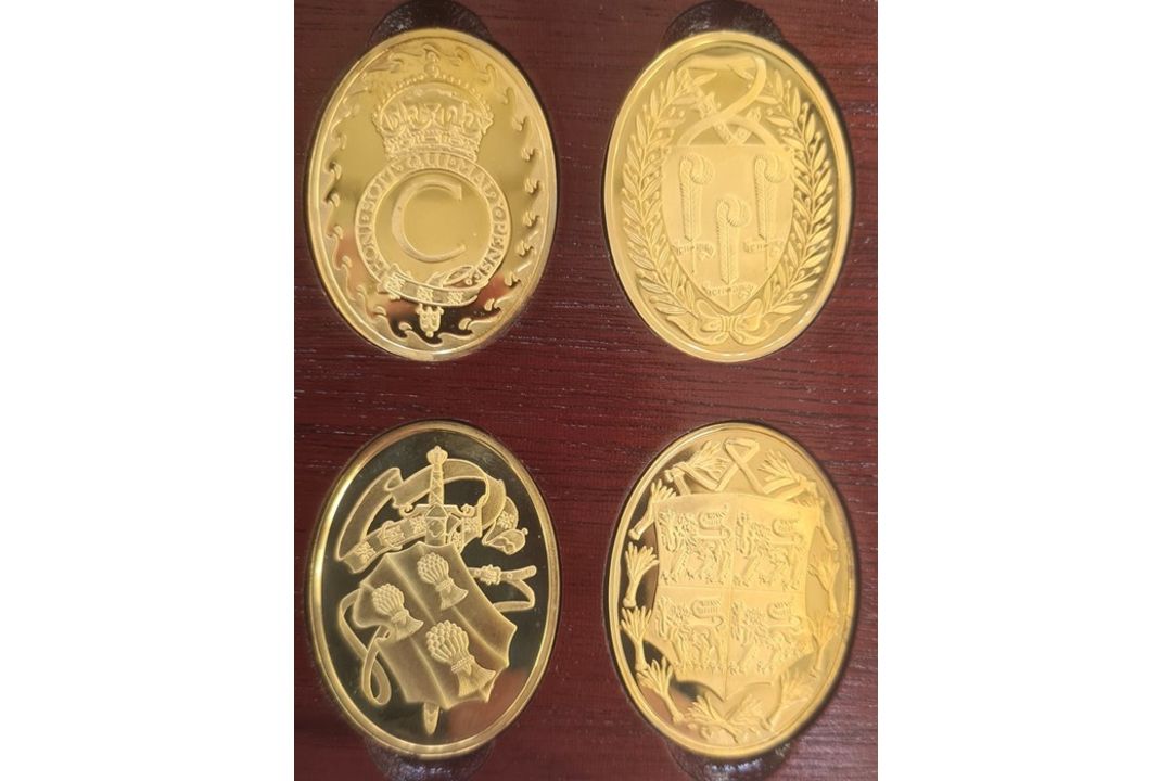 Stunning collection of twelve solid sterling ingots plated with 22carat gold as a commemorative of - Image 4 of 7