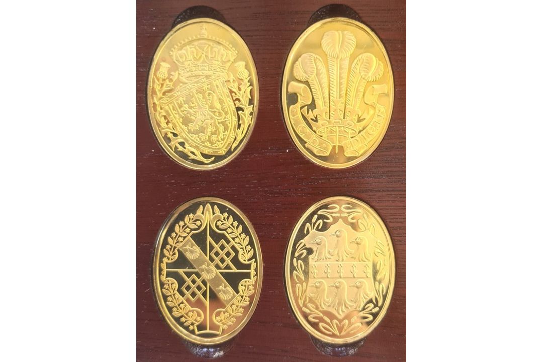 Stunning collection of twelve solid sterling ingots plated with 22carat gold as a commemorative of - Image 2 of 7