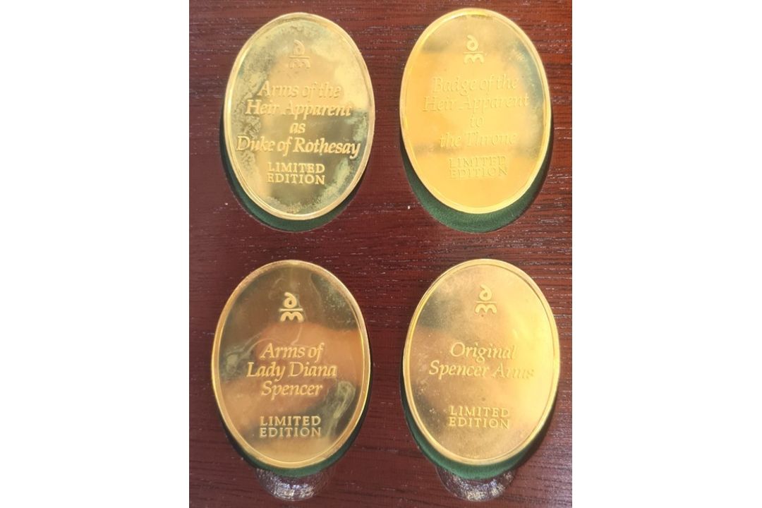 Stunning collection of twelve solid sterling ingots plated with 22carat gold as a commemorative of - Image 5 of 7