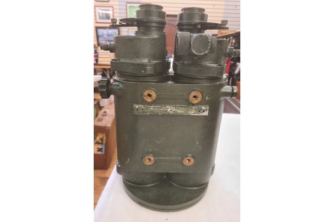 Pair of Ross London gunsight binoculars, no.122841 housed in teak box marked 'Binocular Gunsight - Image 9 of 9