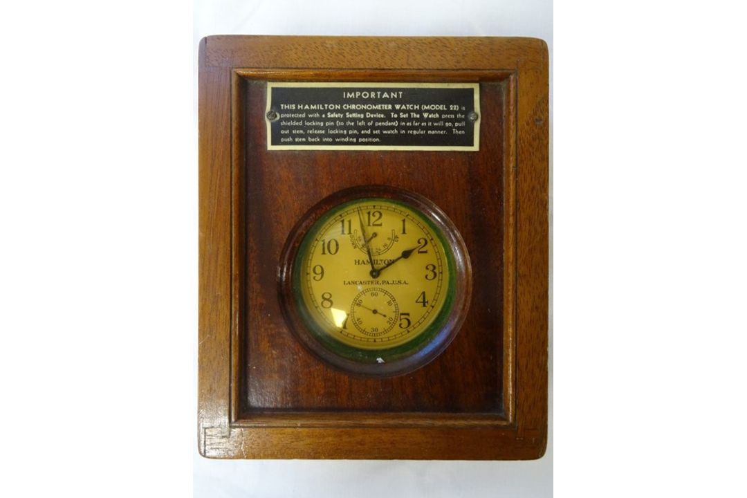 Hamilton, Lancaster, Pa., U.S.A. military chronometer model 22, 21 Jewels, marked to back H.s.(Up - Image 3 of 3